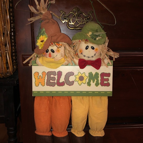 WELCOME Fall Harvest scarecrows sign door hang SUPER CUTE HALLOWEEN THANKSGIVING - Picture 2 of 3